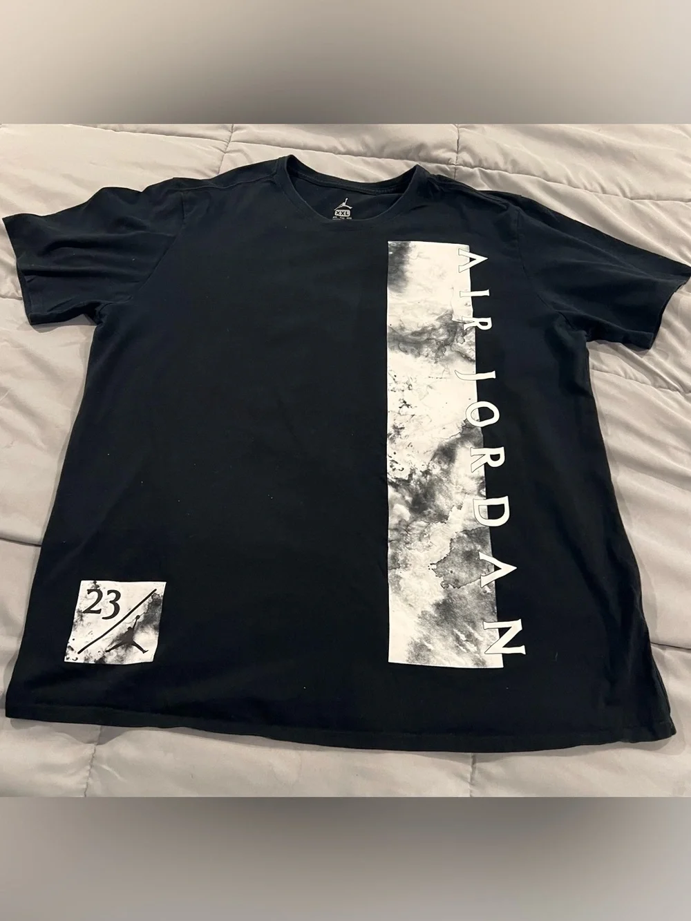 Jordan Men's XXL Black Tee with White Vertical Graphic
